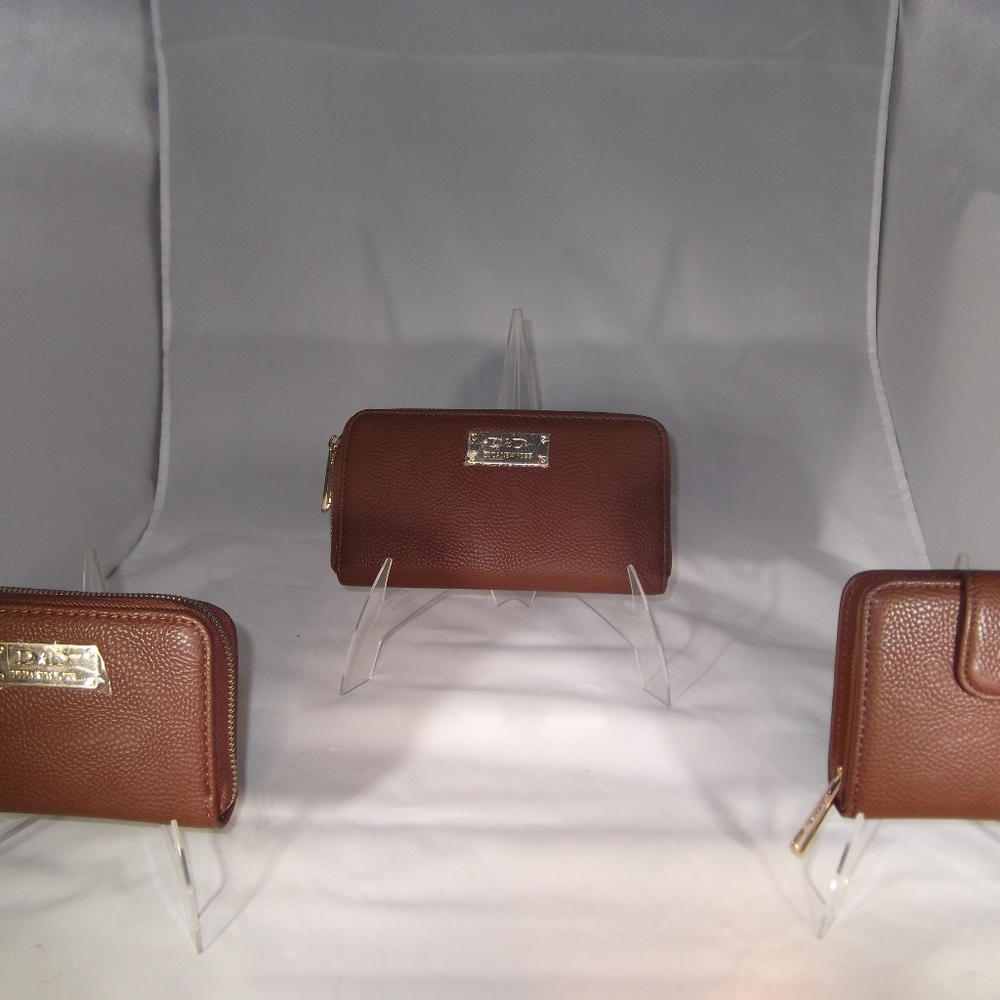 Small Wallet - Picture 2 of 4
